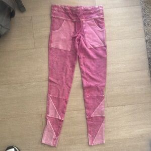 Dusty Rose Athletic Leggings with Sleek Tapered Fit